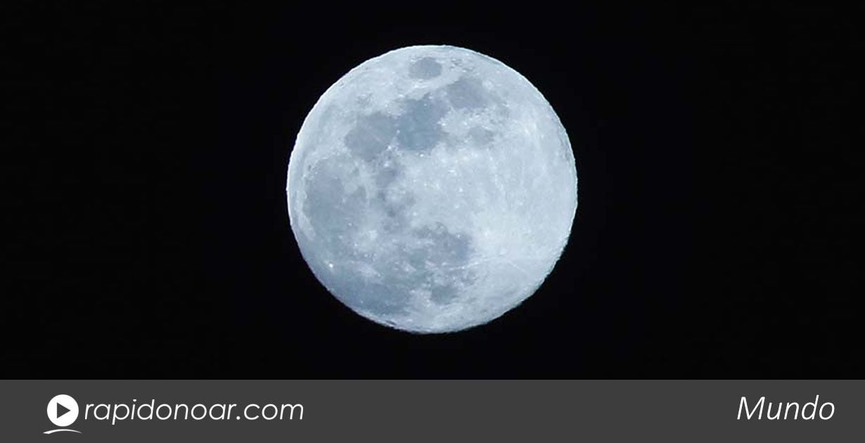 "Lua Azul" poderá ser vista na noite deste sábado de
