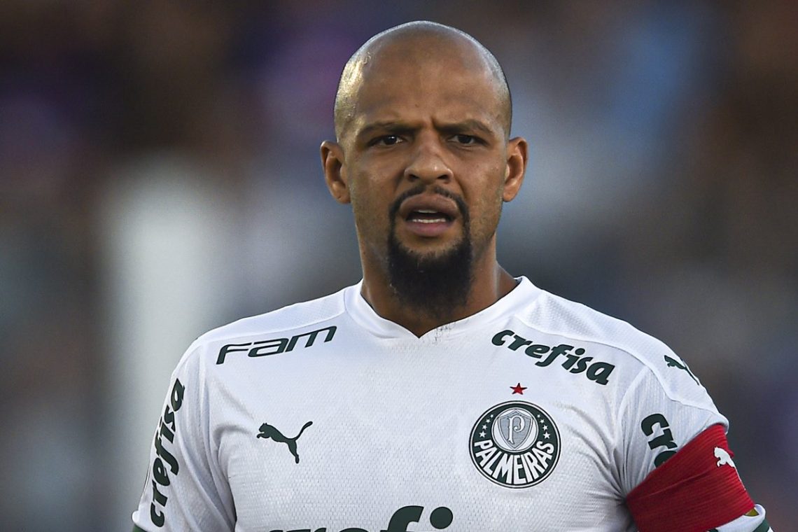 BUENOS AIRES, ARGENTINA - MARCH 04: Felipe Melo of Palmeiras looks on before a Group B match between Tigre and Palmeiras as part of Copa CONMEBOL Libertadores 2020 at Jose Dellagiovanna on March 04, 2020 in Buenos Aires, Argentina. (Photo by Marcelo Endelli/Getty Images)