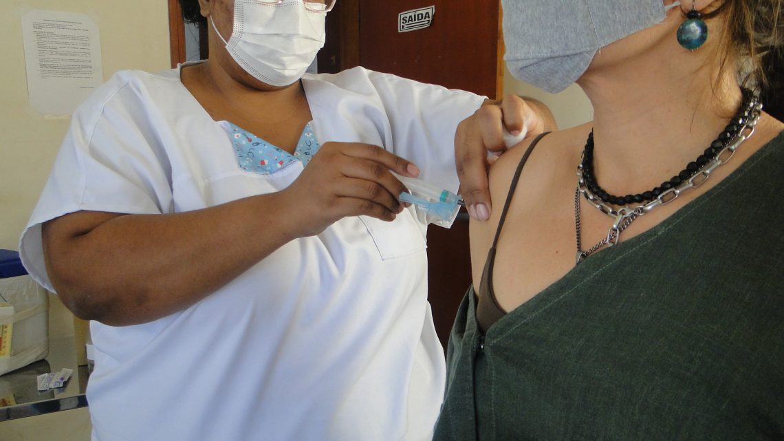 Campanha continua na cidade até o fim do estoque do imunizante - Foto:Andressa Mota - CCS - Prefeitura de Piracicaba