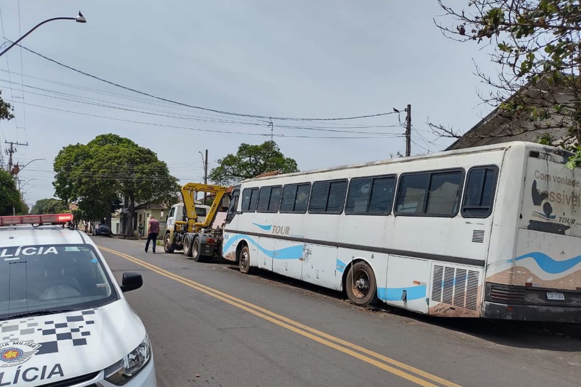 Ônibus foi recolhido na avenida Mario Dedini, no bairro Vila Rezende. Foto: Prefeitura de Piracicaba / Divulgação