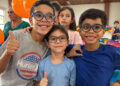 Projeto social entre Arcelormittal e Prefeitura entrega 98 óculos para crianças da rede municipal em Iracemápolis